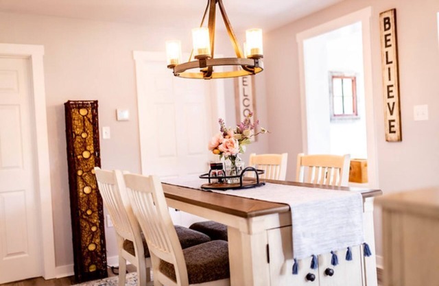 Hollow Hideaway is just the place if you looking to get away and relax.