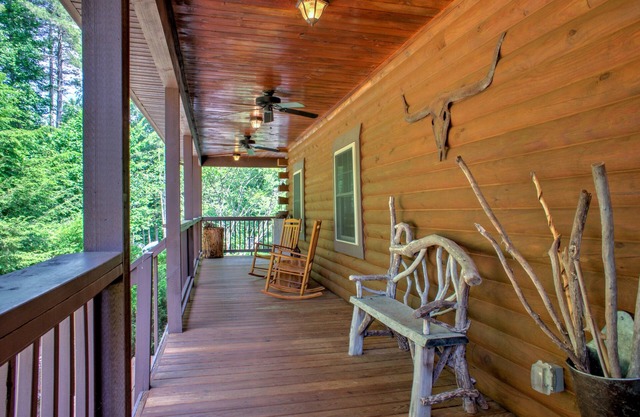 Holly Hill Lodge by Carolina Mornings | Fire Pit, Hot Tub, & Woods🌲