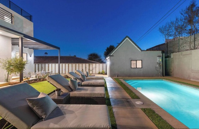 Hollywood Dream House with pool