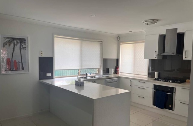 Home away from Home- Fit for family or single-Business or leisure