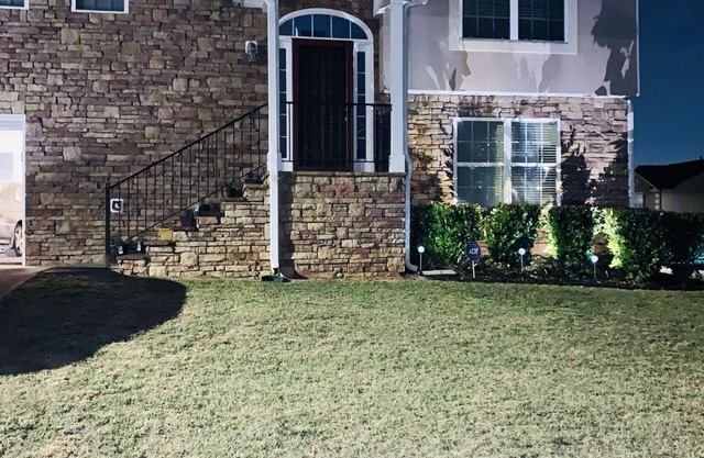 Home away from Home, Pet friendly, Spacious home and Backyard