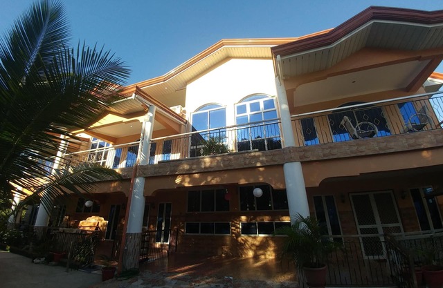Home Away From Home!, Villa Loromar Unit 2, Cordova Cebu Philippines!