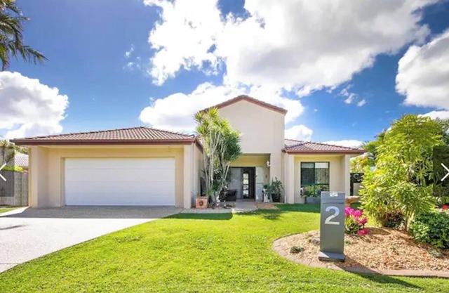 Home Away Noosa WatersnFamily friendly, bikes, pets, beach, river, restaurantsnn