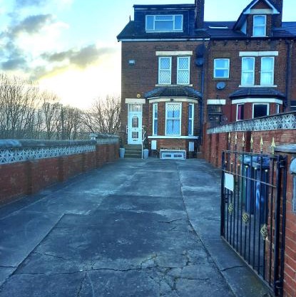 Home in Woodhouse, Leeds,Free 4 Car Parking,Free WiFi