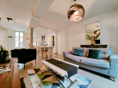 Home - Paris - Séjour à Auxerre