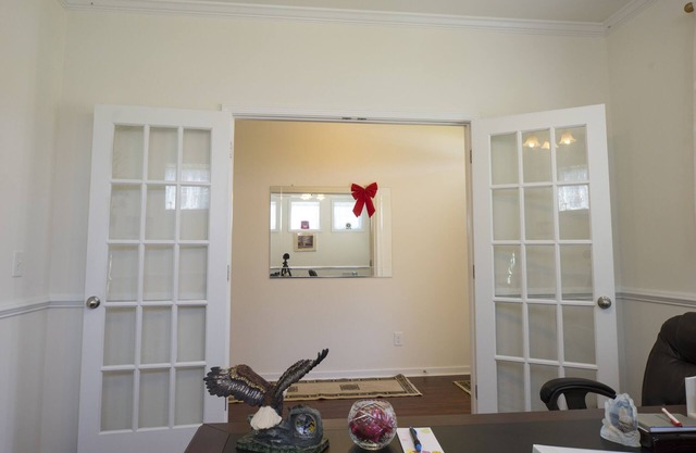Home Spacious 5 Bdr Home Centrally Located !