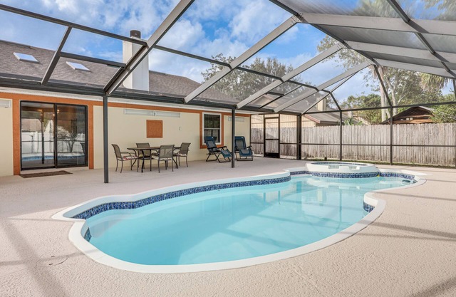 Home w/Pool 5 Mi to Neptune Beach in Jacksonville