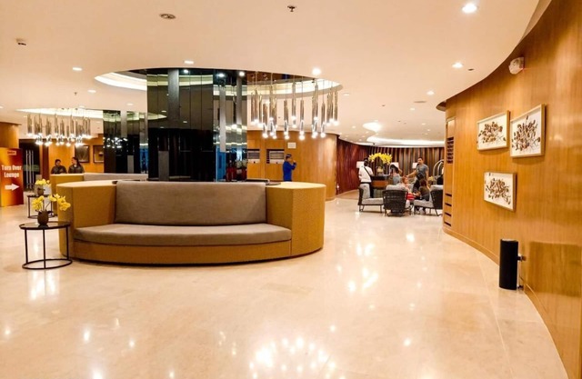 Homefort iHotel at Shore 2 Residences