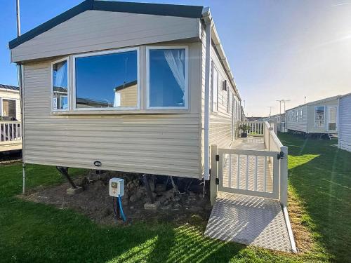 Homely 8 Berth Caravan With Side Decking And Ramp Access In Kent, Ref 47018H