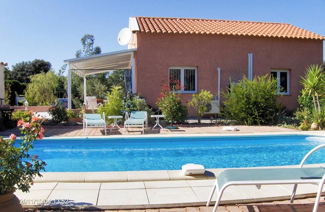 Homerez - Charming House near Castelnou with Private Pool