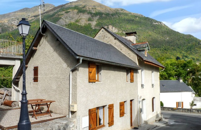 Homerez - Charming house in Sassis with mountain view