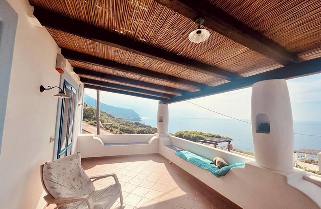 Homerez - House in Malfa, sea view.