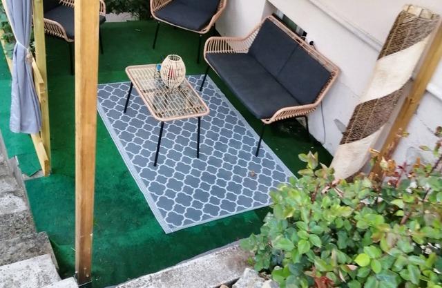 Homerez - Nice apartement for 4 ppl. with terrace at Penne-d'Agenais