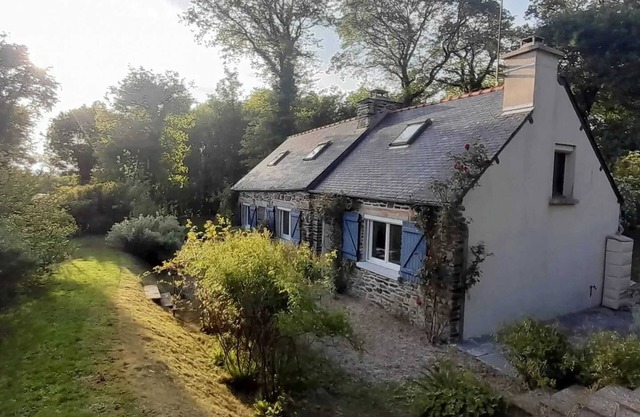 Homerez - Welcoming House in Bon Repos sur Blavet