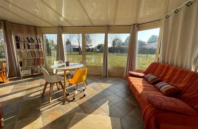 Homerez - Welcoming house in Gémozac - 100 m² with lush garden.