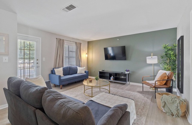 Homey Modern 3BR Retreat w/Resort Pool