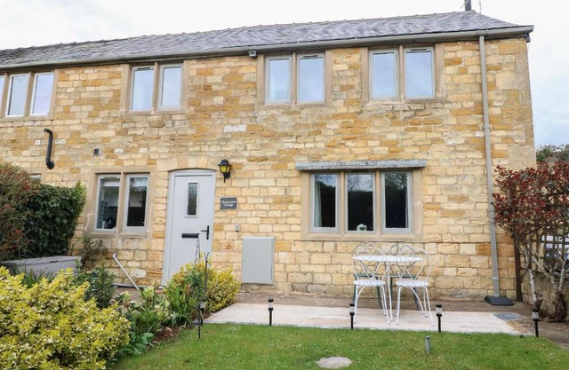 Honeystone Cottage, MORETON IN MARSH