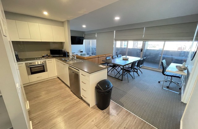 Honeysuckle Executive Apartments