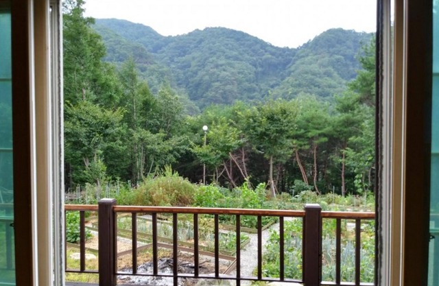 Hongcheon Hillhouse Pension