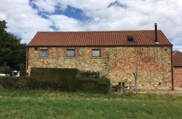 Horizon Barn