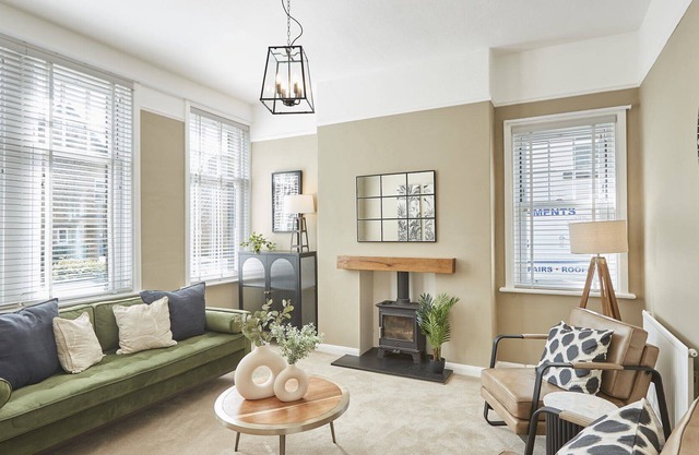 Host & Stay | Roslyn House