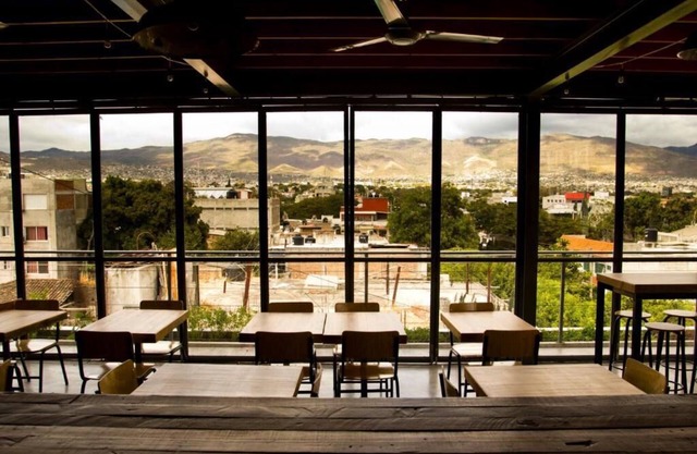 Hostal Tres Central