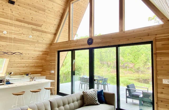 Hot tub! Modern A-Frame Cabin, Cedar Creek Lake