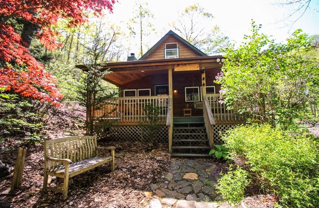 Hot Tub Nights + Fireside Comfort = The Perfect Sept @ Roaring Creek