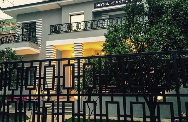 Hotel Antigone