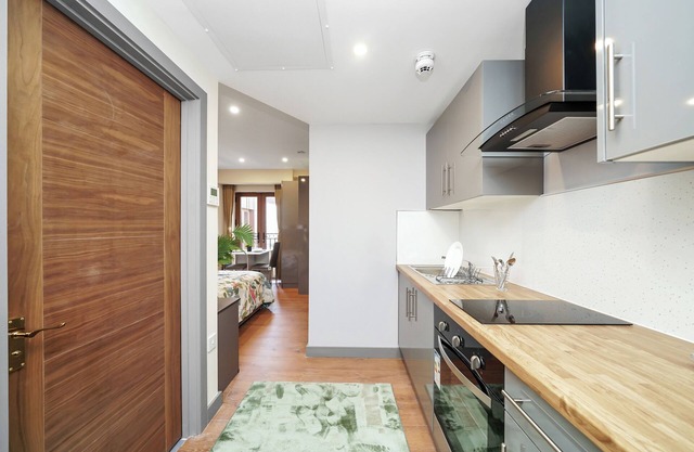Hotel Apartment in Ilford