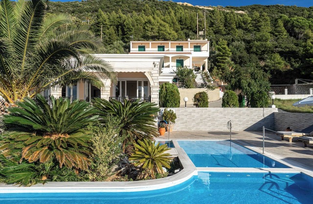 Hotel Apartment 'Sunset Supreme Studio C' with Sea View, Shared Pool & Wi-Fi