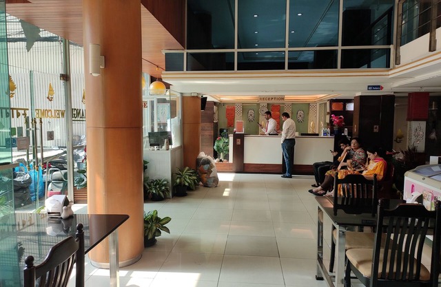 Hotel Asok Inn