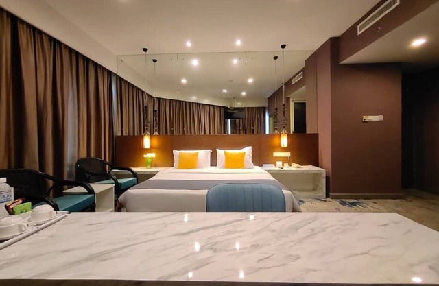 Hotel Capital