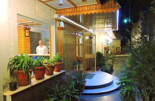 Hotel Chaman Palace
