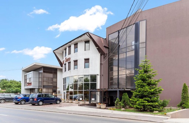 Hotel Charter Otopeni