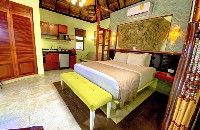 HOTEL COCOS CABAÑAS - JUNIOR SUITE VERDE