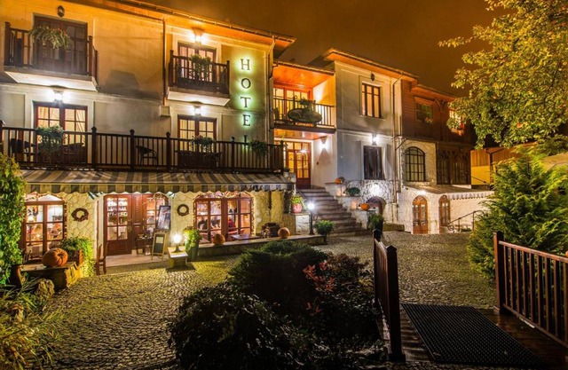 Hotel Dwa Księżyce
