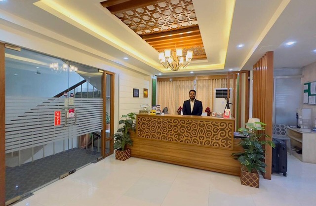 Hotel Grand Circle Inn