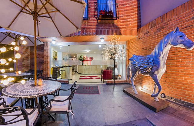 Hotel Hill House