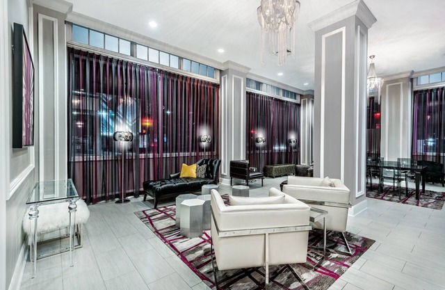 Hotel Indigo Dallas Downtown by IHG
