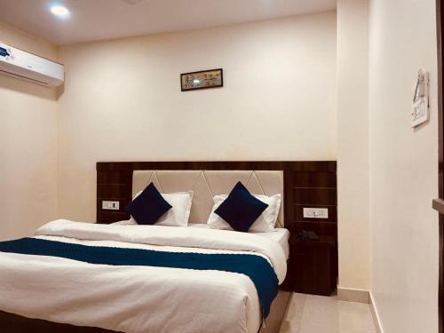 Hotel keshav