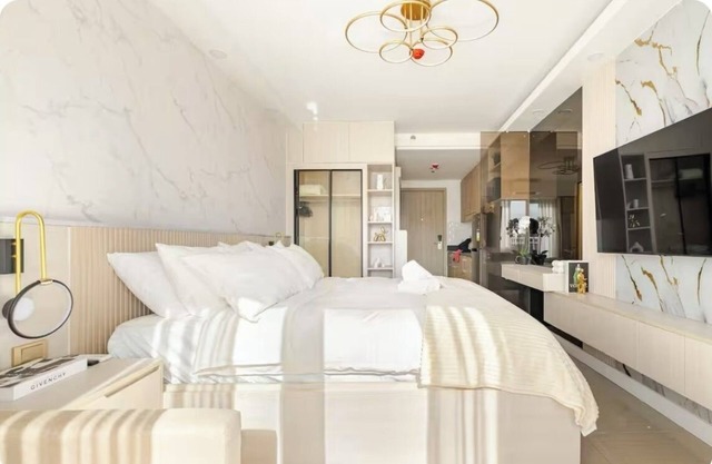 Hotel Like Staycation near MOA and Airport