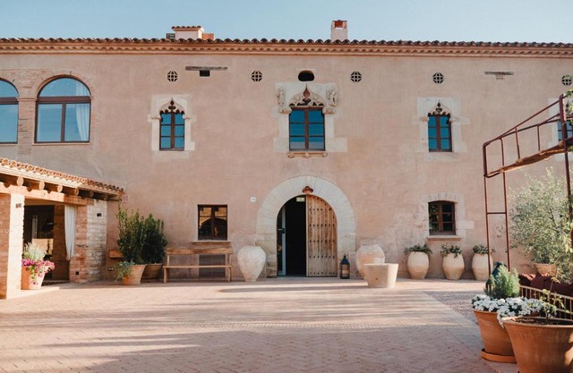 Hotel-Masia Can Farrés