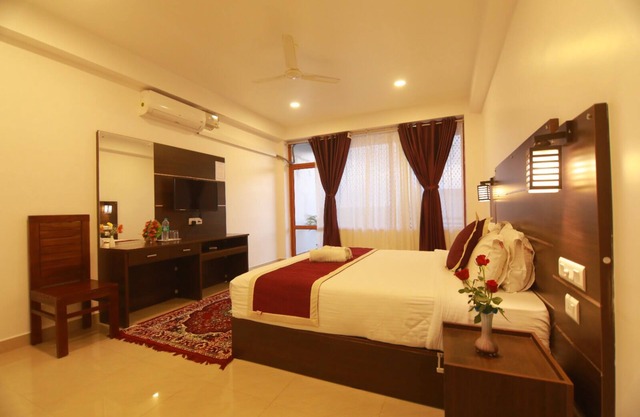 Hotel Mountain Hues Thekkady