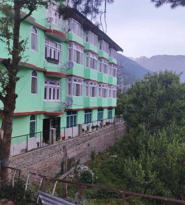 Hotel O Apple Resort