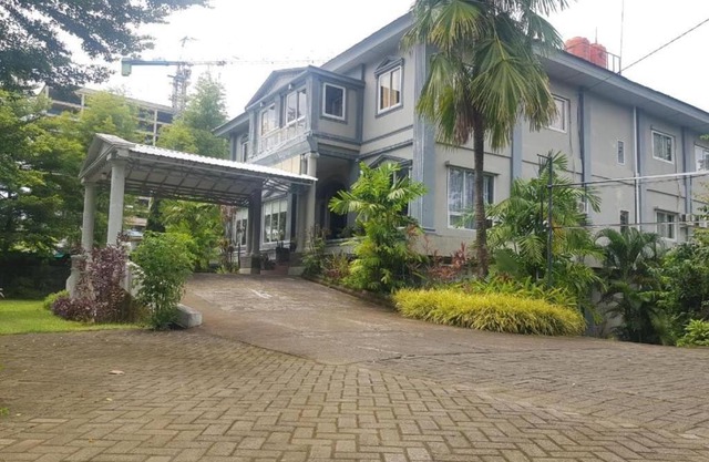 Hotel O Subur