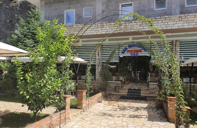 Hotel Oaz