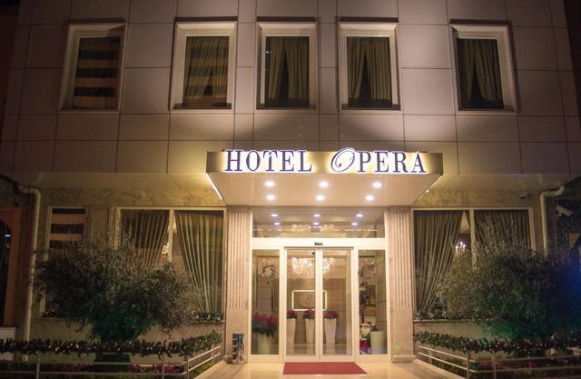 Hotel Opera