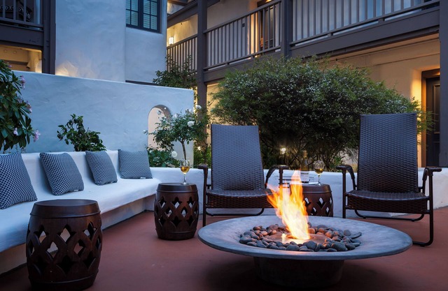 Hotel Pacific
