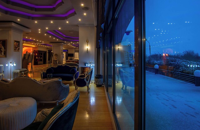 Hotel Phoenicia Express